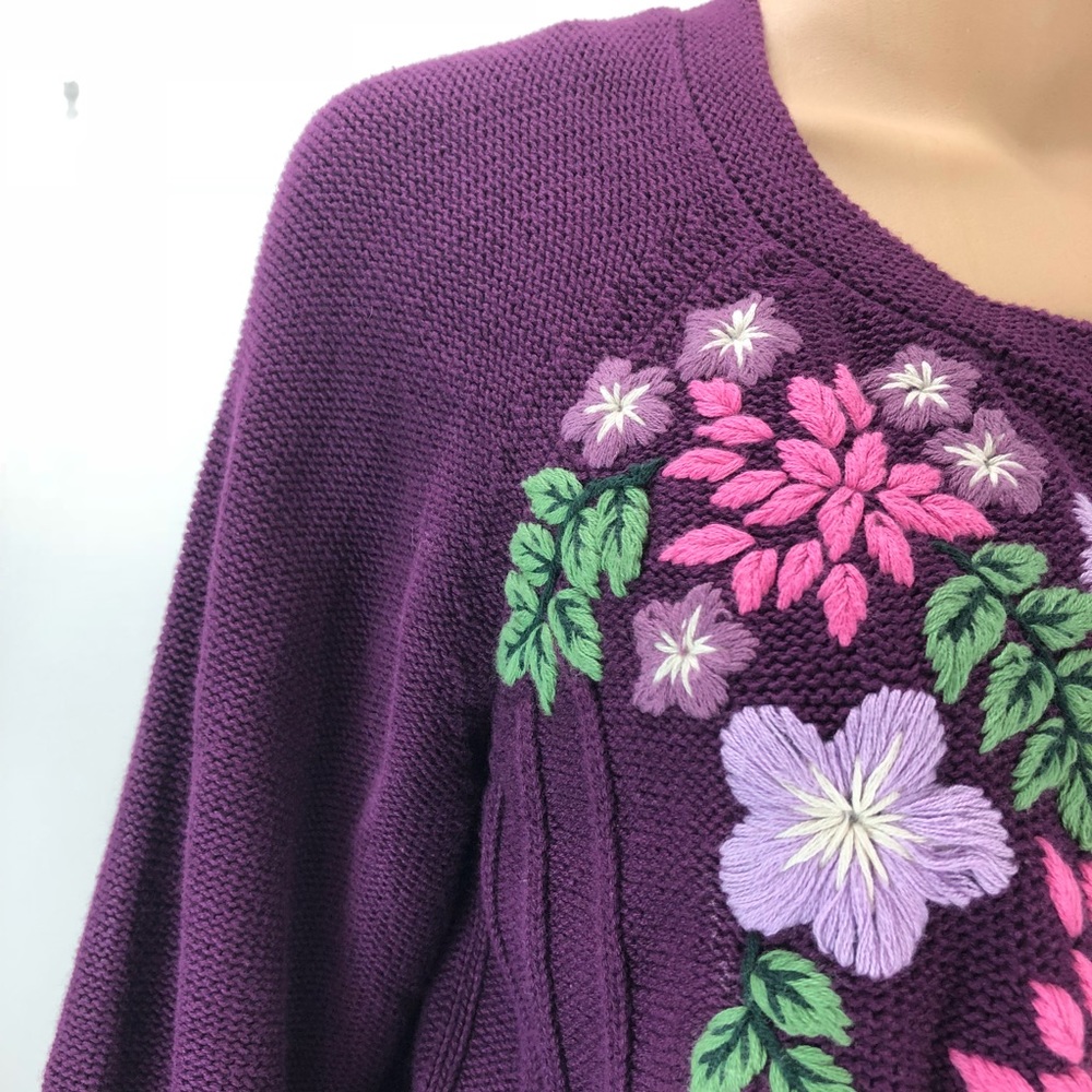 New Van Heusen floral plum large sweater (#23) - Picture 3 of 8